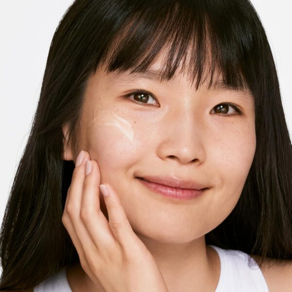 Clinique 3-Step Dramatically Different Moisturizing - Image 2